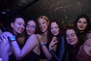 Berlin: Pubrunda med direkt inträde till klubben