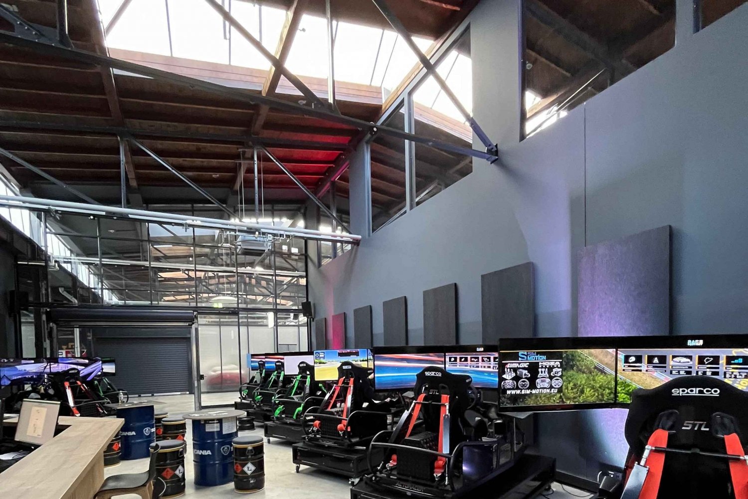 Berlin: Race Factory - symulator wyścigów w pełnym ruchu