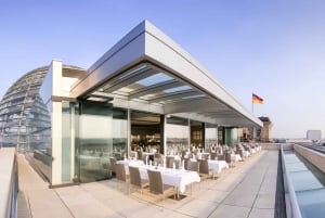 Berliini: Käfer-ravintola Reichstagin katolla.
