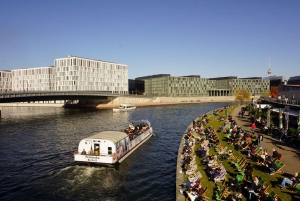 Berlino: Tour in barca con guida turistica