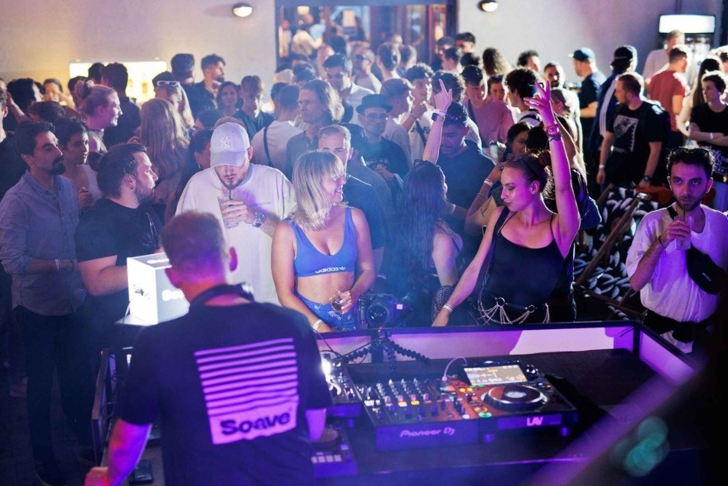 Berlin’s First Beat: Techno Warm-Up Experience