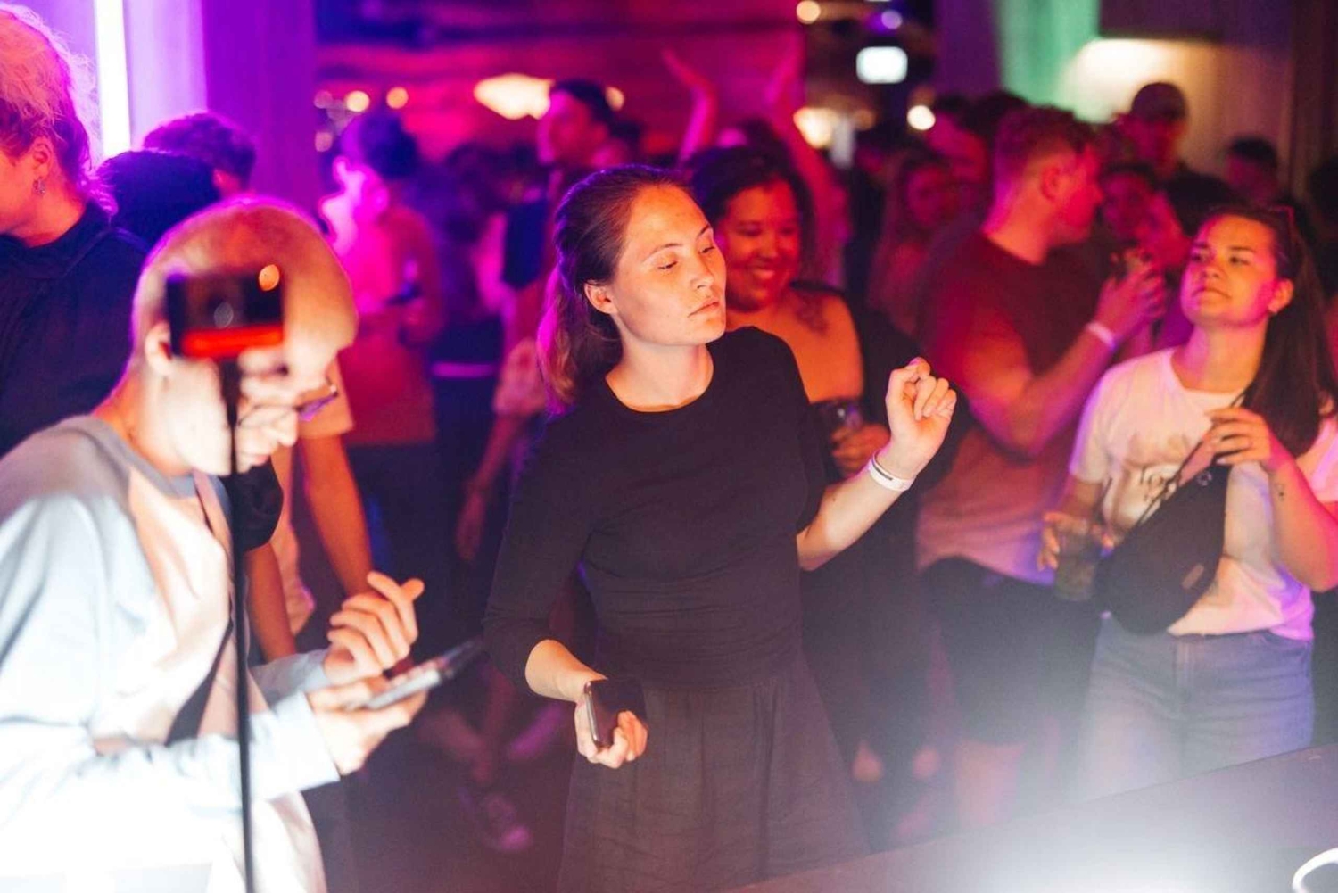 Berlin’s First Beat: Techno Warm-Up Experience