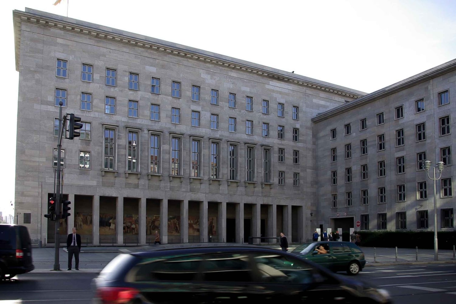 Berlin et Sachsenhausen : visite en bus VW de 5 heures 'Troisième Reich