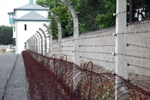 Berlín: Tour en grupo reducido del Día de los Caídos en Sachsenhausen