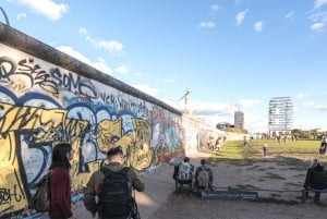 Berlin: Scavenger Hunt through Friedrichshain