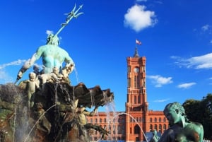 Berlin: Scenic Guided Tour by Private Car for 2, 3, 6 Hours