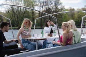 Berlin: Self-Drive Boat Tour