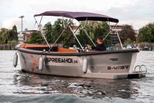 Berlijn: Elektrische boot huren voor zelf rijden 2 uur