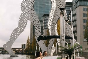 Berlin: Self-drive hot tub boat experience