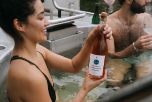 Berlin: Self-drive hot tub boat experience