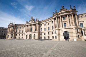 Berlino: Caccia al tesoro autoguidata per famiglie e classi scolastiche