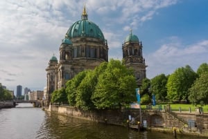 Berlino: tour a piedi autoguidato con indovinello e gioco a quiz