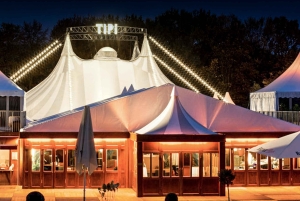Berlin: Show at the Tipi am Kanzleramt