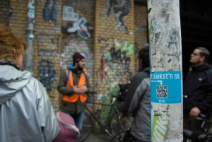 Berlin: Street Art Bike Tour with Bike Rental