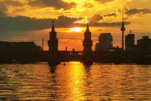 Berlin: Solcelledrevet katamaran-krydstogt ved solnedgang / audioguide