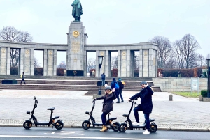 Berlin: Thrilling E-Scooter Adventure Tour