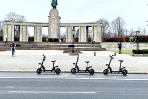 Berlin: Thrilling E-Scooter Adventure Tour