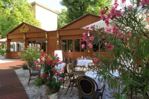 Berlin: Ticket for Bar Jeder Vernunft - Theater & Restaurant