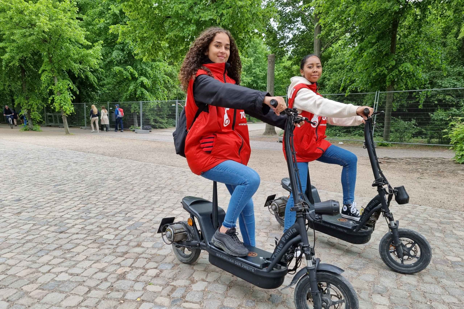 Berlín: Recorrido guiado en E-Scooter por los principales lugares de interés