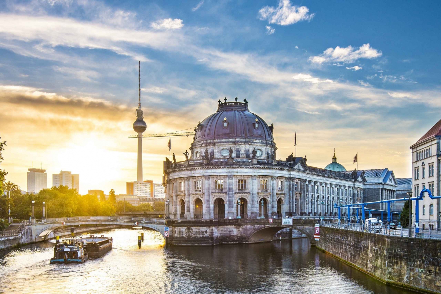 Berlin Tour by Car, Meal at Reichstag, Choc & Wine Tasting