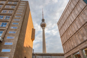 Berlín: Ticket de entrada rápida a la Torre de TV y reserva de restaurante