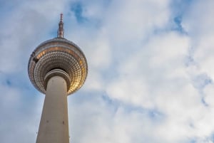 Torre de TV de Berlín: Ticket de entrada con vista rápida y té por la tarde