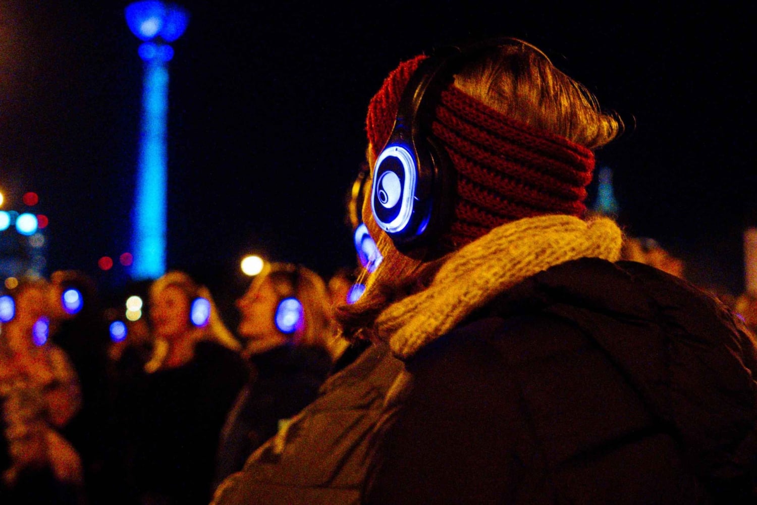 Berlin: Walk and Dance Silent Disco Tour with 80s / 90s
