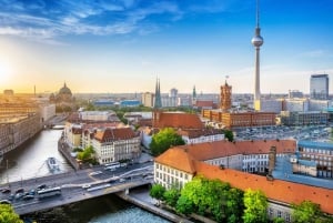 Berlin: Walking Tour of the Top 10 Sightseeing Attractions