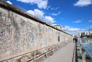Berlin: Walking Tour of the Top 10 Sightseeing Attractions