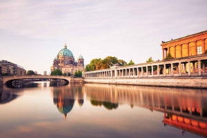 Berlin: Walking Tour of the Top 10 Sightseeing Attractions