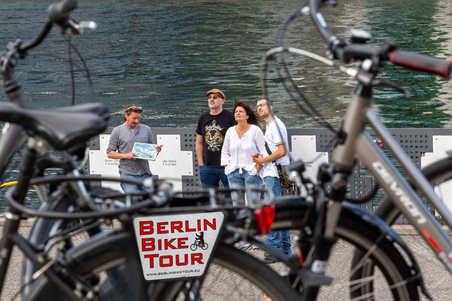 Berlin Wall History Small Group Cycling Tour