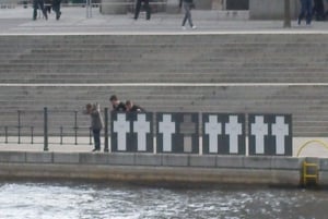 Berlin Wall History Small Group Cycling Tour