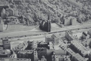 Berlin Wall Tour - Tears, Tunnels & Triumphs (Small Group)