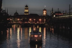 Berlin: Weihnachtliche Schifffahrt mit Glühwein
