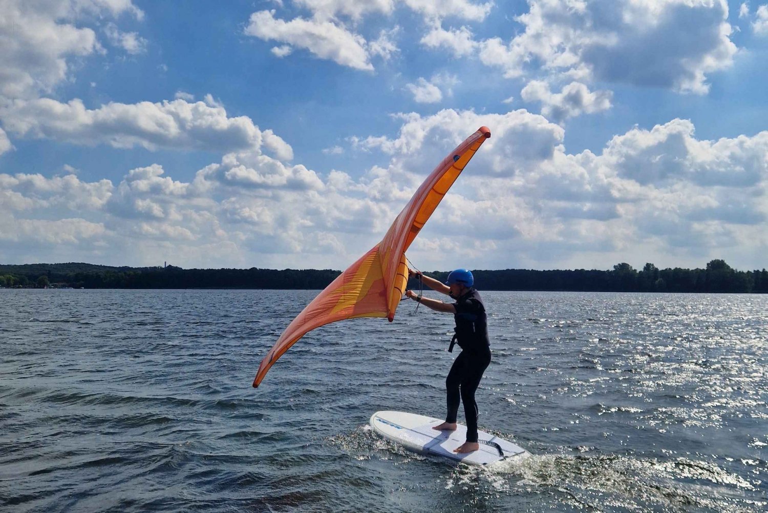 Berlin: Wingfoil course - fly over the water driven by the wind