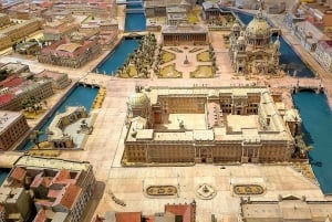 Berlin: World Clock to World Heritage & World War 2 Walk