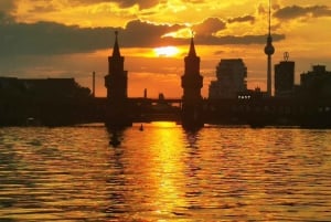 Schiffsrundfahrt | Sunset Tour mit Solarschiff | Sightseeing auf der Spree