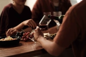 Дегустация вина у Берлинской стены: история холодной войны, вино и сыр