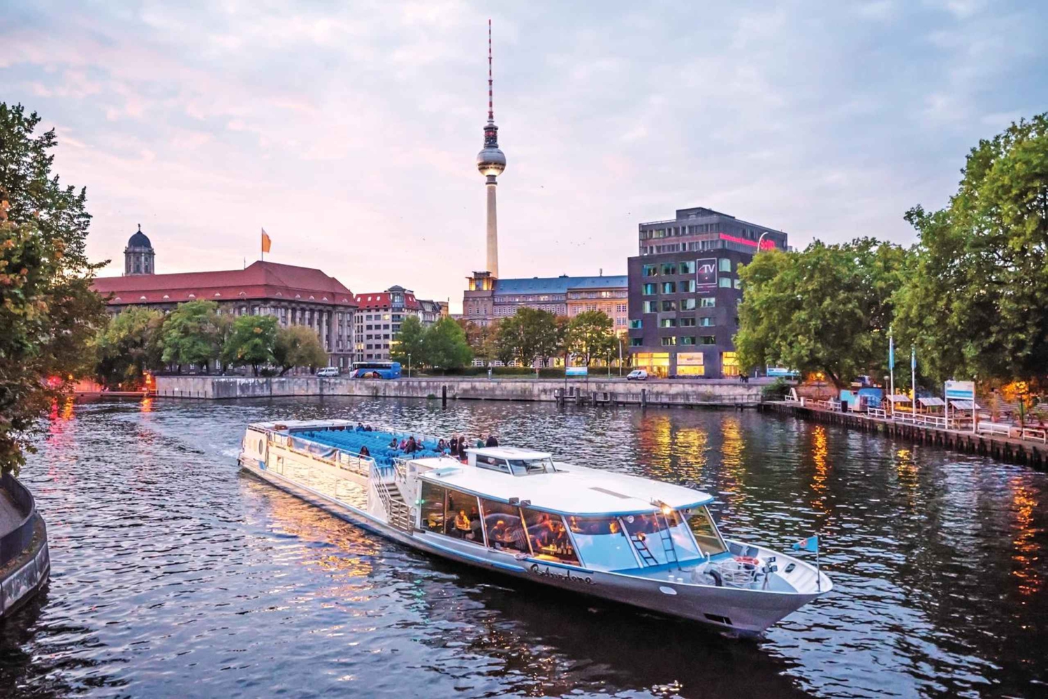 CitySightseeing Berlin HOHO Bus: todas las líneas y tour en barco