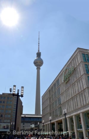 Das Berliner Fernsehturm - The Berlin TV Tower