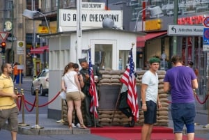 Berlín Este: recorrido a pie por la ciudad de las sombras