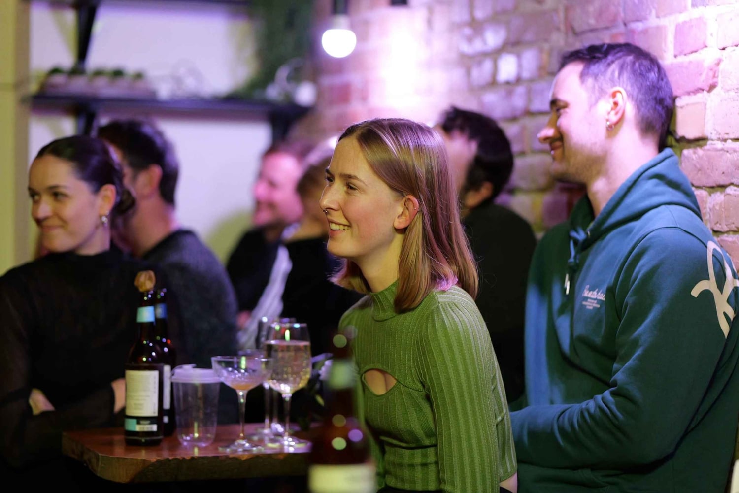 Englische Stand-up-Comedy-Show in der SaliGari Bar