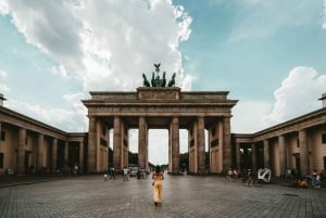 Berlín: Recorrido histórico autoguiado por la ciudad en un paseo