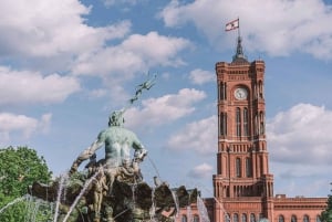 Berlín: Recorrido histórico autoguiado por la ciudad en un paseo