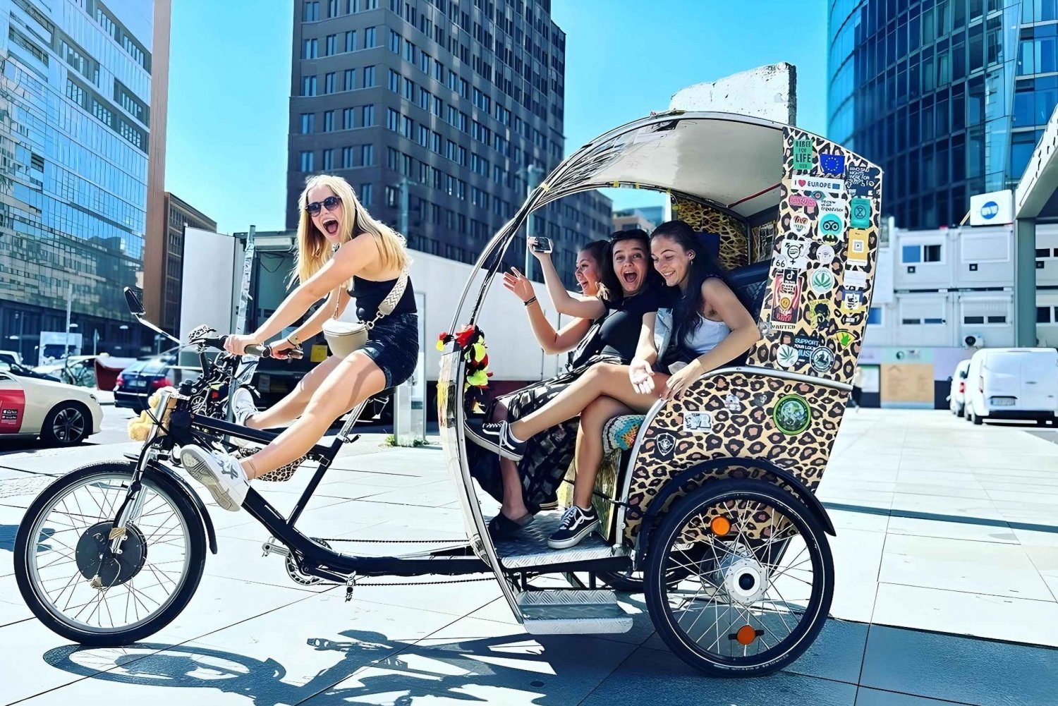 Excursión en Rickshaw por Berlín -2 horas y recogida en el hotel - grupos de hasta 16 personas