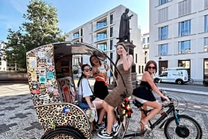 Berlin Rickshaw Tour -2 hours & hotel pickup - groups up to 16 people