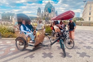 Berlin Rickshaw Tour -2 hours & hotel pickup - groups up to 16 people