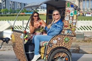 Berlin Rickshaw Tour -2 hours & hotel pickup - groups up to 16 people