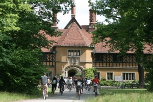 From Berlin: Gardens & Palaces of Potsdam Bike Tour