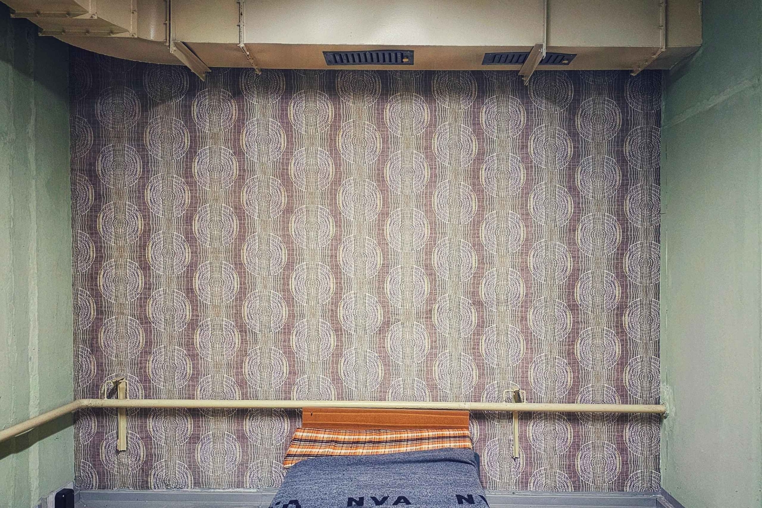 DDR-Erlebnistour mit Atomschutzbunker, Mittagessen & Kneipenbesuch